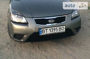 Седан Kia Rio 2011 в Херсоне