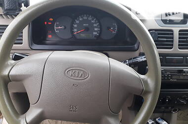 Седан Kia Rio 2004 в Киеве