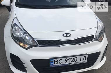 Хетчбек Kia Rio 2015 в Львові