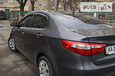 Седан Kia Rio 2011 в 