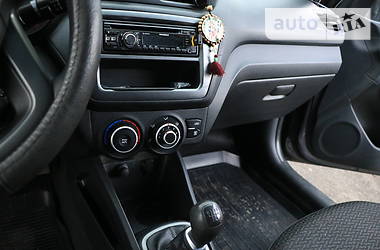 Седан Kia Rio 2011 в 