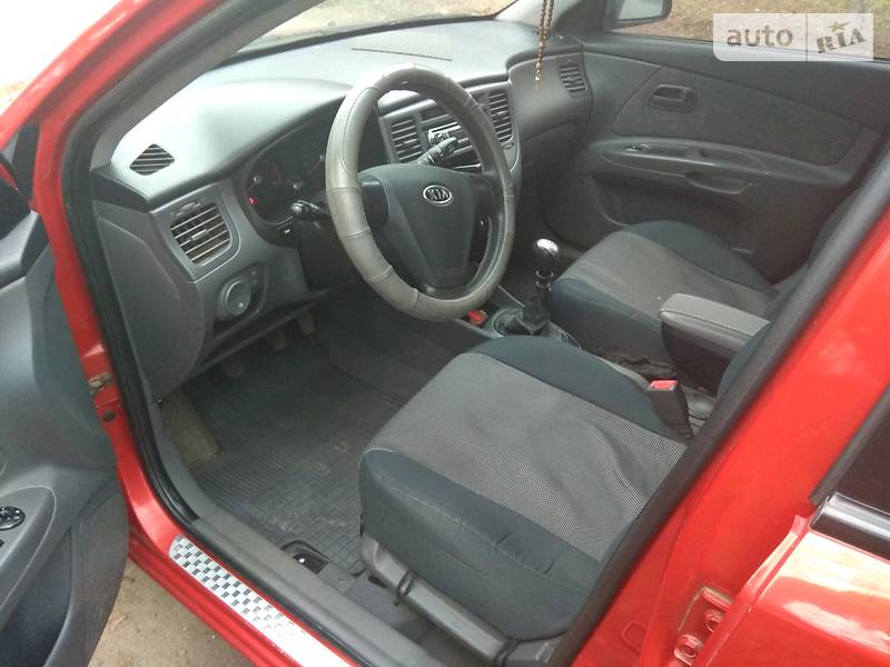 Хэтчбек Kia Rio 2007 в Тячеве