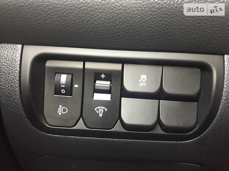 Хэтчбек Kia Rio 2012 в Харькове