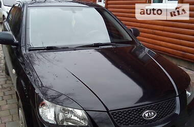 Седан Kia Rio 2011 в Долине