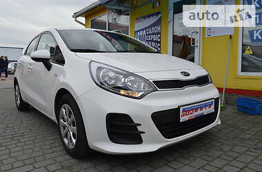 Хетчбек Kia Rio 2015 в Львові