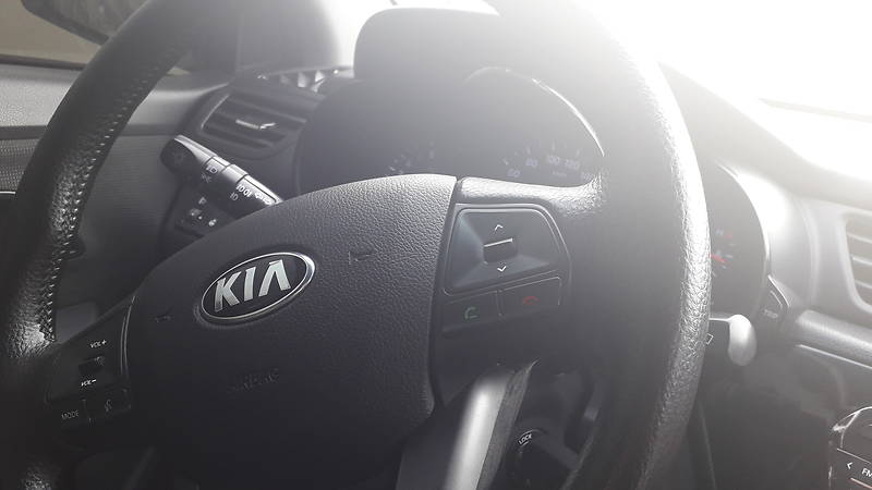 Седан Kia Rio 2013 в Кременчуці