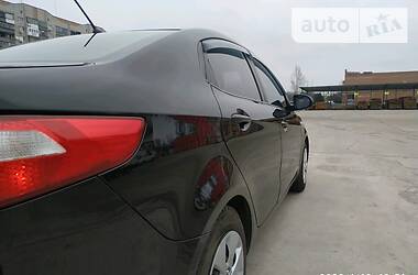 Седан Kia Rio 2011 в 