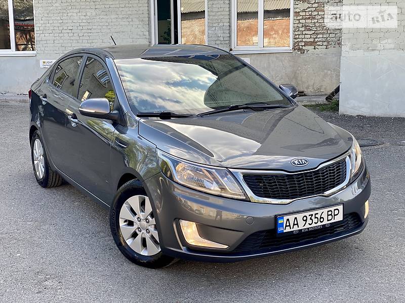 Седан Kia Rio 2011 в Києві