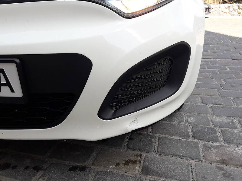 Хэтчбек Kia Rio 2012 в Харькове