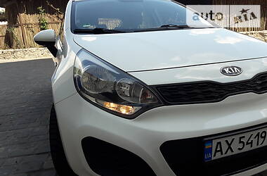 Хетчбек Kia Rio 2012 в 