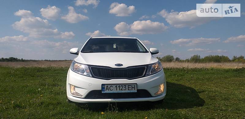 Седан Kia Rio 2014 в 