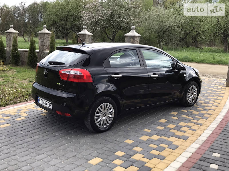 Хетчбек Kia Rio 2012 в Івано-Франківську