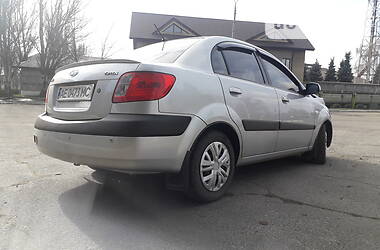 Седан Kia Rio 2008 в Днепре