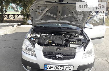 Седан Kia Rio 2008 в Днепре