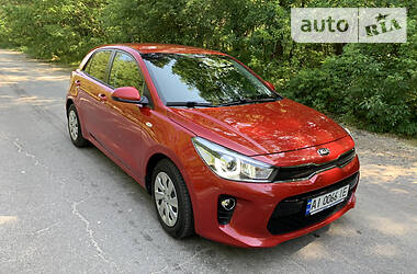 Хэтчбек Kia Rio 2017 в 