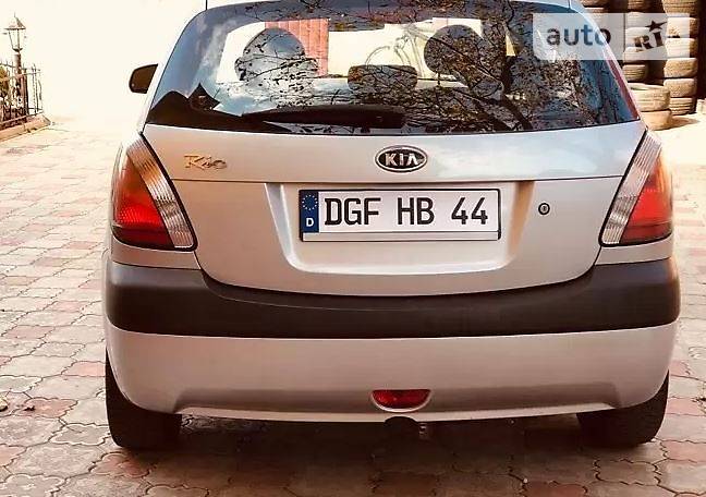 Хетчбек Kia Rio 2006 в Рубіжному