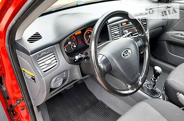 Хетчбек Kia Rio 2008 в 