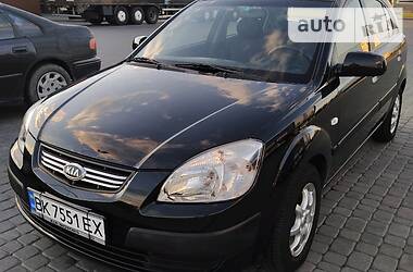 Хэтчбек Kia Rio 2007 в Ровно