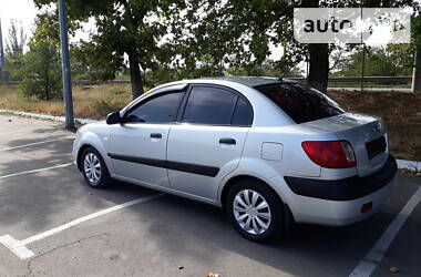 Седан Kia Rio 2007 в Николаеве