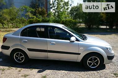 Седан Kia Rio 2007 в Энергодаре