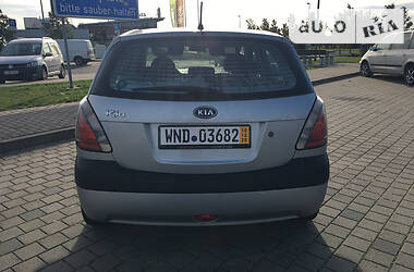 Хэтчбек Kia Rio 2010 в Виннице