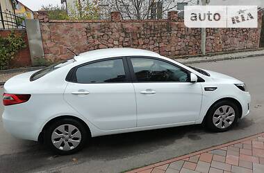 Седан Kia Rio 2011 в Киеве