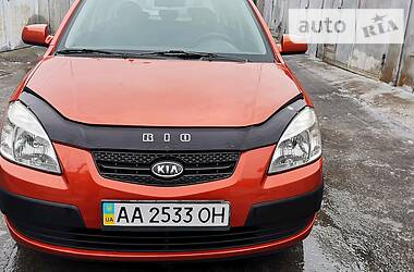 Хэтчбек Kia Rio 2006 в Киеве