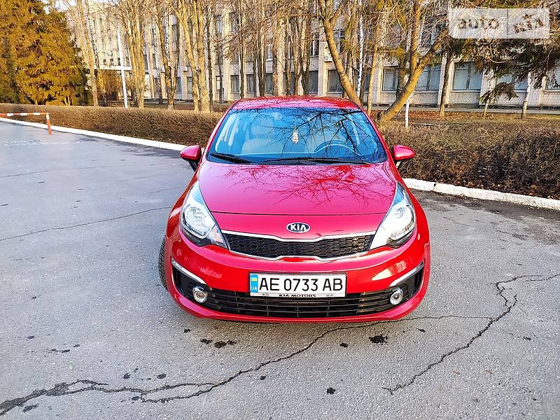 Седан Kia Rio 2016 в Днепре