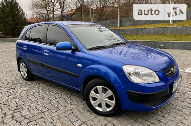 Хэтчбек Kia Rio 2008 в Одессе