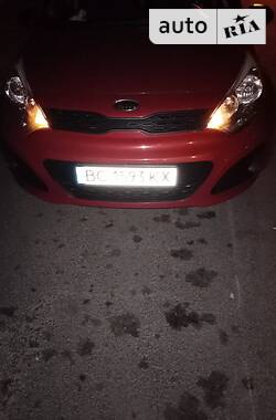 Хэтчбек Kia Rio 2011 в Новом Роздоле