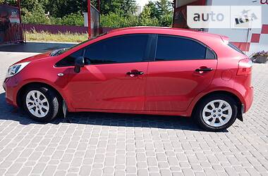 Хэтчбек Kia Rio 2011 в Новом Роздоле