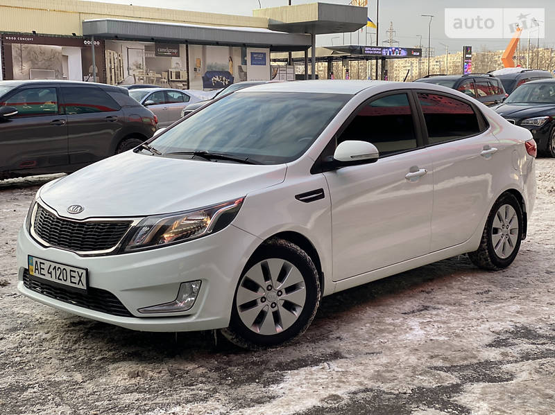 Седан Kia Rio 2012 в Киеве