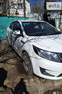 Седан Kia Rio 2013 в Киеве