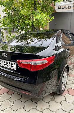 Седан Kia Rio 2013 в Херсоне