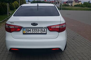 Седан Kia Rio 2013 в Ужгороді