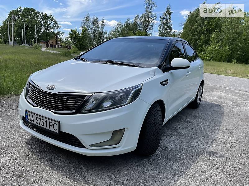 Седан Kia Rio 2012 в Киеве