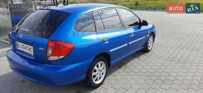 Хетчбек Kia Rio 2004 в Гадячі