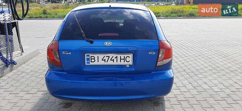 Хетчбек Kia Rio 2004 в Гадячі