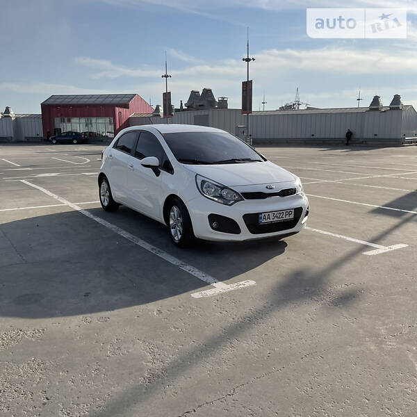 Хетчбек Kia Rio 2013 в Києві