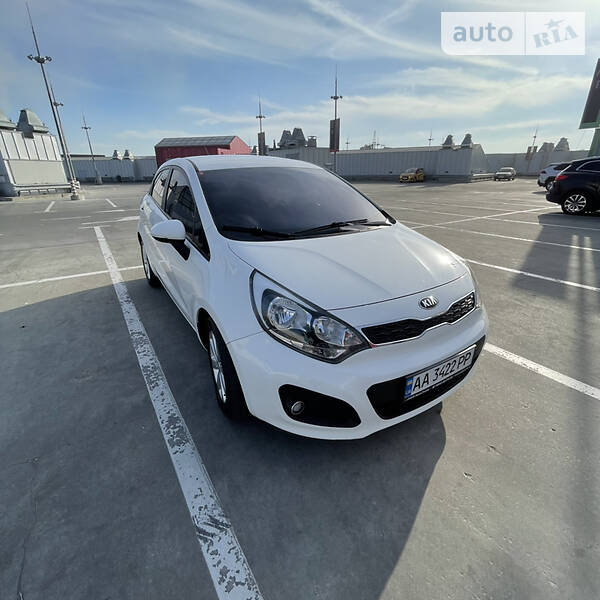 Хетчбек Kia Rio 2013 в Києві