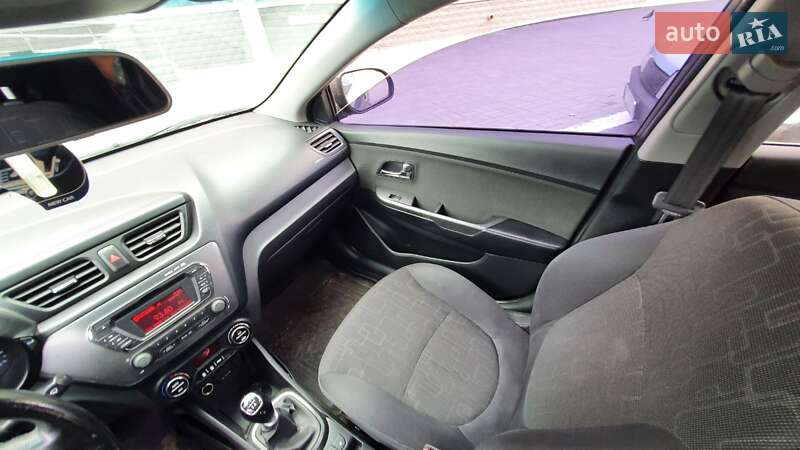 Седан Kia Rio 2011 в Кременчуці