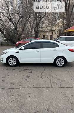 Седан Kia Rio 2013 в 