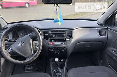 Седан Kia Rio 2008 в Трускавце