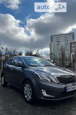 Хэтчбек Kia Rio 2012 в Одессе