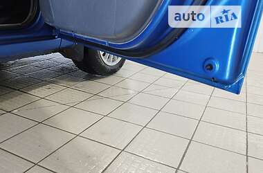 Хэтчбек Kia Rio 2006 в 