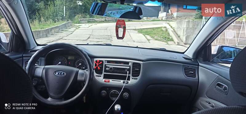 Хэтчбек Kia Rio 2007 в Богодухове