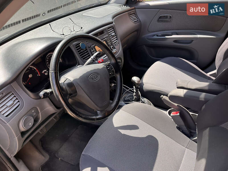 Хэтчбек Kia Rio 2009 в Виннице