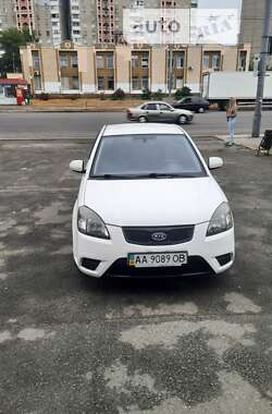 Седан Kia Rio 2011 в Киеве