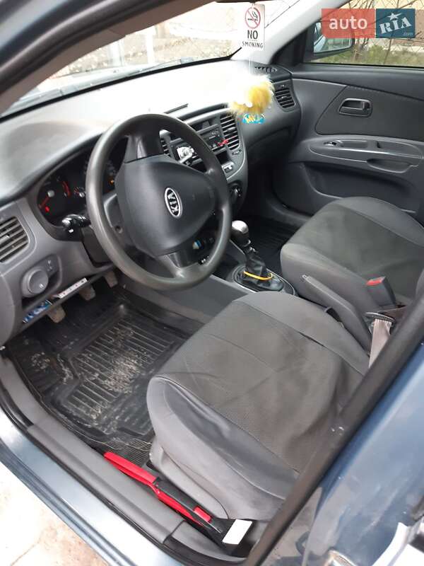 Седан Kia Rio 2007 в Крыжополе
