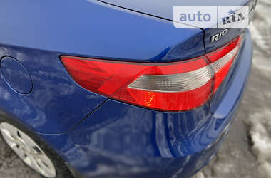 Седан Kia Rio 2013 в 